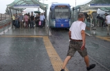 Meteoroloji Saat Verdi: İstanbullular Dikkat Geliyor