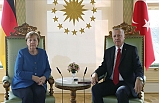 Cumhurbaşkanı Erdoğan ve Almanya Başbakanı Merkel Telefon Görüşmesi Gerçekleştirdi