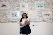 Sivas’ta yaşayan 9 yaşındaki küçük ressam ilk kişisel resim sergisini açtı