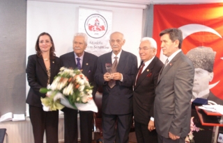 Başöğretmenlik Onur Ödülü, Mustafa Kemal Yılmaz'ın...