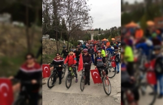 Türk Bayrağı ‘Türk Kadının Zaferi Bisiklet...