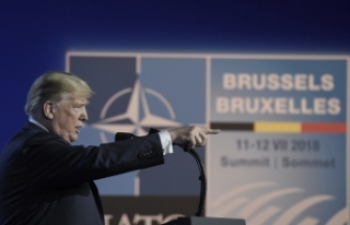 ABD Başkanı Donald Trump NATO Toplantısında Neye...