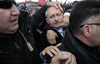 CHP Lideri Kılıçdaroğlu'na Şehit Cenazesinde...