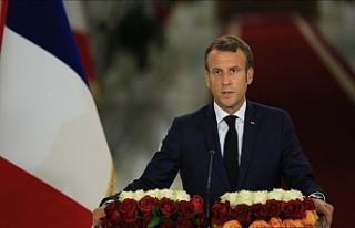 Fransa'da Emmanuel Macron'a Güven Azalıyor
