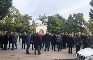Samsun’da Atatürk anıtı çevresinde zincir oluşturuldu