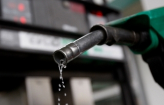 Petrol fiyatlarında yükseliş sürüyor: Benzin...