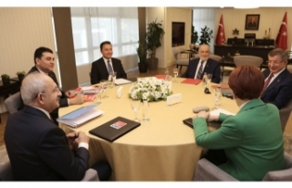 Akşener'in açıklamalarına CHP ve İYİ Partili...
