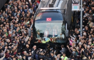 Meral Akşener: Erdoğan saygıyla yolcu edilecek...