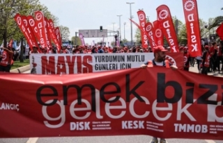3 büyük ilde emekçiler meydanlarda: Bu, Taksim'in...