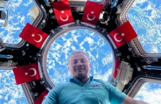 Astronot Alper Gezeravcı'nın Dünya'ya...