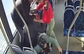 Belediye otobüsünde vicdanları sızlatan olay:...