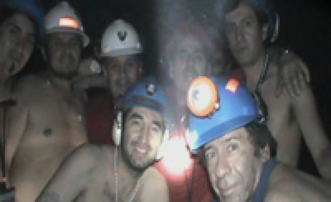Şilili madenciler 1 Mayıs'ta Taksim'de