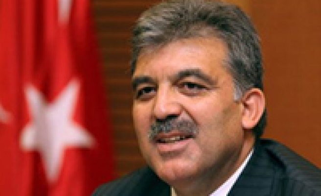Abdullah Gül, 14 üniversiteye yeni rektörlerini atadı