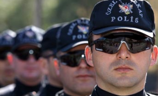 POLİS VE ASKERİN ZORUNLU HİZMET SÜRELERİ DEĞİŞTİ