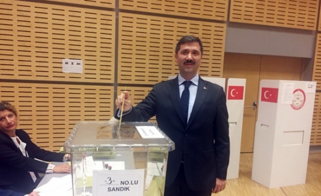 Almanya’da ilk iki gün içerisinde 80 bin Türk oy kullandı