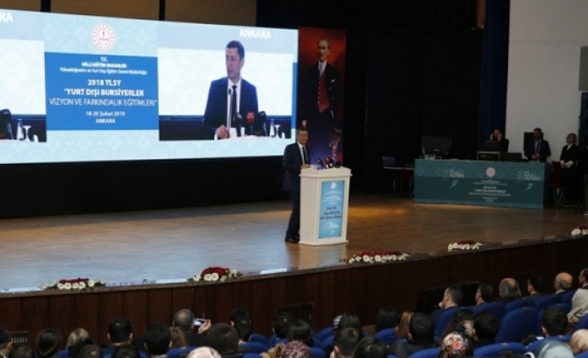 Milli Eğitim Bakanı Selçuk, Türkiye Artık Kendi Eğitim Sistemini Belirli Bir Düzeyde Tutmalı