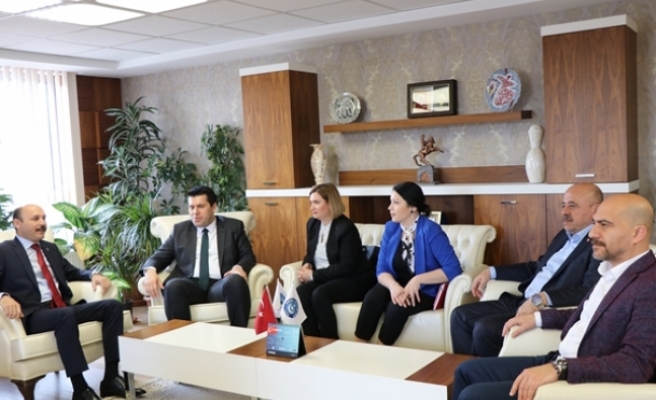 Makedonya Devlet Bakanı Elvin Hasan, Türk Eğitim Sen Genel Merkezini Ziyaret Etti