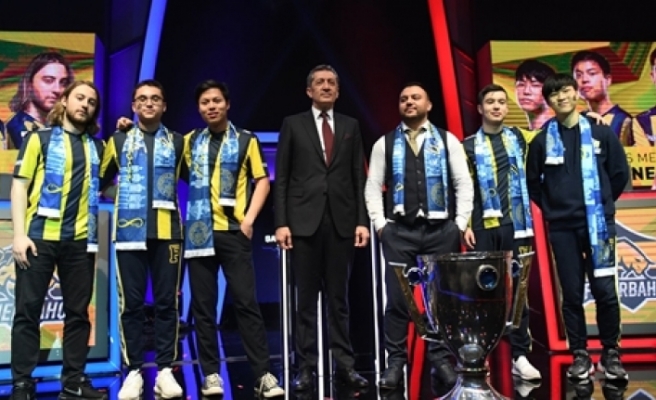Milli Eğitim Bakanı Ziya Selçuk, E-Spor Finaline Katıldı