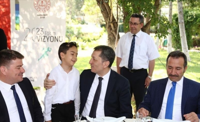 Milli Eğitim Bakanı Ziya Selçuk, Aksaray'da Öğretmenlerle Buluştu