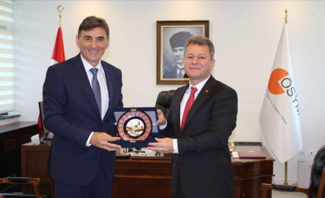 Kosova Kamu Yönetim Bakanı Mahir Yağcılar ÖSYM Başkanı Halis Aygün'ü Makamında Ziyaret Etti