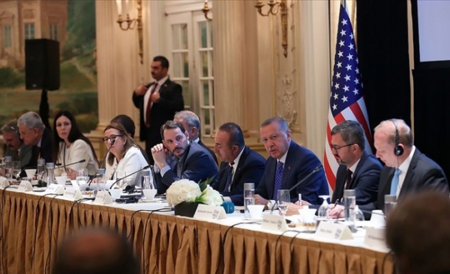 Cumhurbaşkanı Erdoğan, Doğu-Batı Enstitüsü'nce Düzenlenen Toplantıya Katıldı