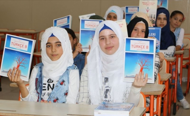 Kilis'te Yaşayan Suriyeli Öğrenciler, Okula Başlamanın Mutluluğunu Yaşadı