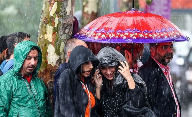 Meteoroloji Genel Müdürlüğü, İstanbul'da Yarın Gök Gürültülü Sağanak Uyarısında Bulundu