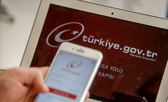 Türkiye Kamu Hizmetini E-Devlet'ten Alıyor