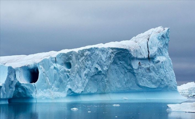 Kuzey Kutup Bölgesinin Kalan En Büyük Buz Tabakasından Bir Kısmı Parçalandı