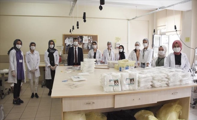 Bursa'daki Meslek Lisesi Maske ve Dezenfektan Üretimini 5'e Katladı