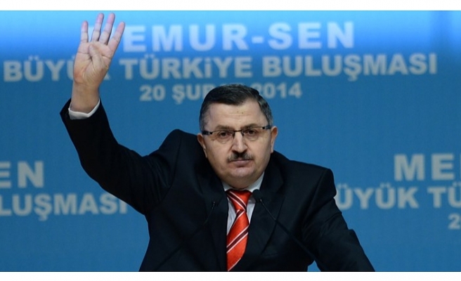 AKP MKYK üyesi Ahmet Gündoğdu: Ekonomi Harika, Kur Üzerinden Operasyon Yapılıyor