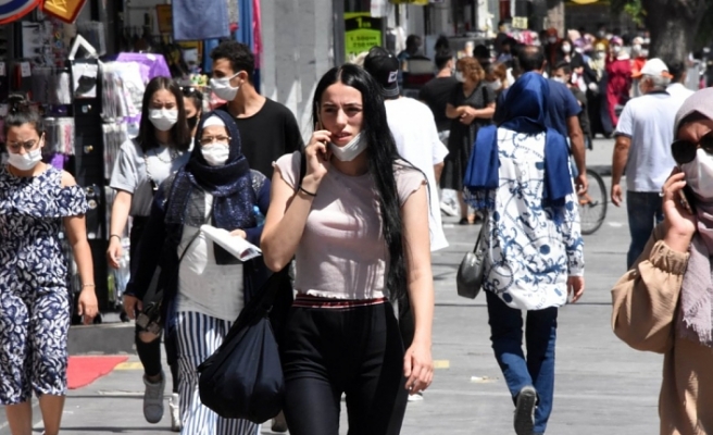 Bilim Kurulu Üyesi İlhan, 'Günlük vaka 50 bin' diyerek uyardı: Risk artacak, maske takın