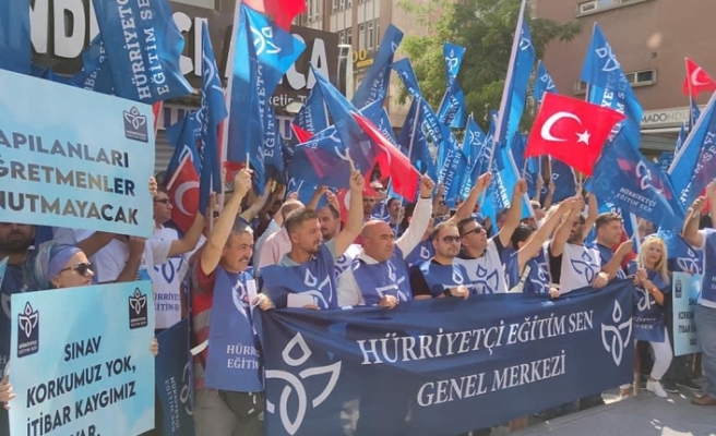 Hürriyetçi Eğitim Sen Uzman ve Başöğretmenlik Sınav İptali  Ankara'da eylem gerçekleştirdi