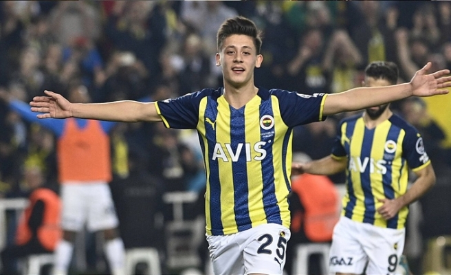 Dünyanın en iyi 10 genç oyuncusu açıklandı: Fenerbahçe'li Arda Güler listeye damgasını vurdu!