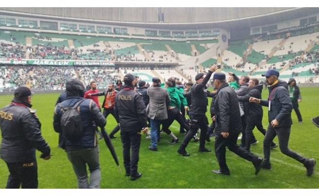 Bursaspor karşılaşmasında Amedspor'a saldırılar: Soylu'dan 'soruşturma' açıklaması