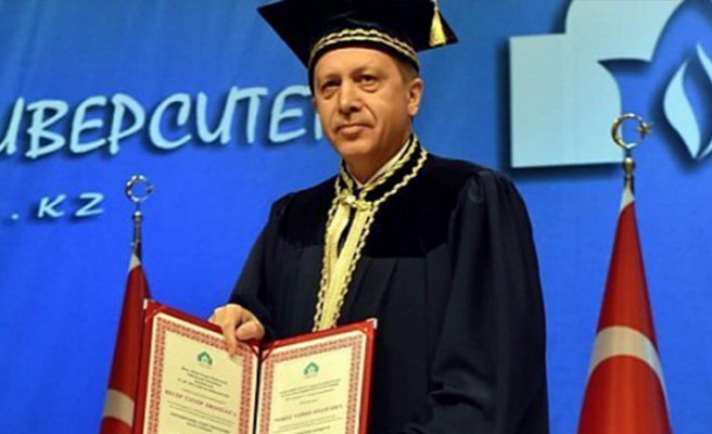 Hürriyet, Cumhurbaşkanı Erdoğan'la ilgili mezuniyet belgeleri yayımladı