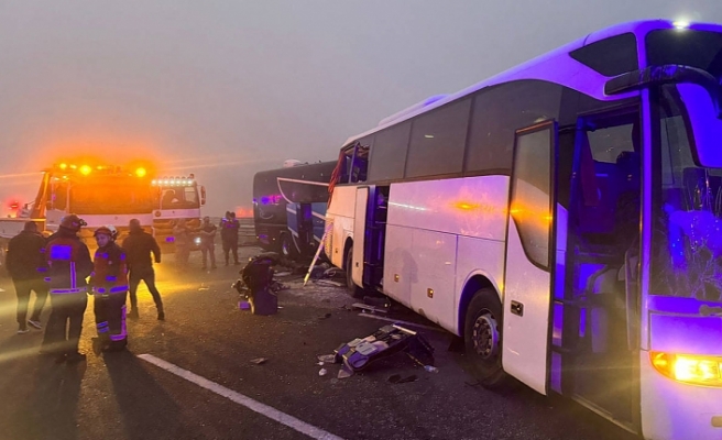 Kuzey Marmara Otoyolu'nda zincirleme kaza: 10 kişi öldü, 59 kişi yaralandı