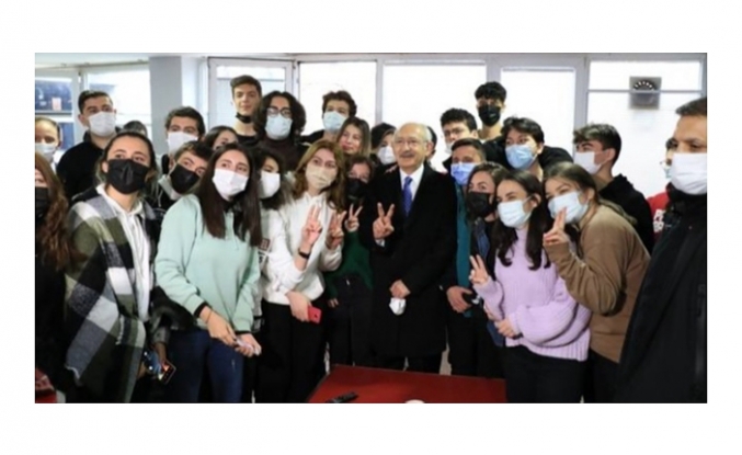 Kılıçdaroğlu'nun ziyaret ettiği dershaneden kötü haber. Öğrenciler CHP liderini pencereden çağırmıştı