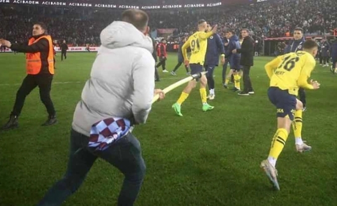 Fenerbahçeli futbolculara saldırı