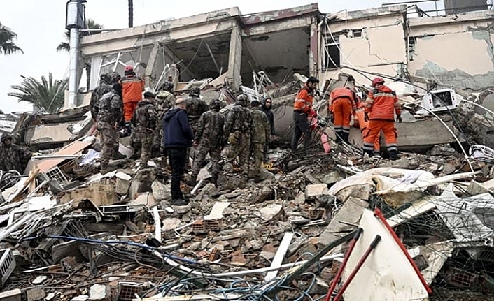 Depremler sonrasında oluşan koordinasyon eksikliğini uzmanlar değerlendirdi: 'TSK sahaya geç sürüldü'